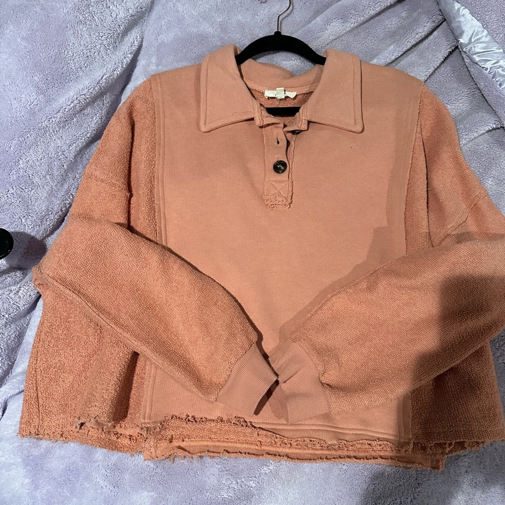 Cropped burnt orange sweatshirt
